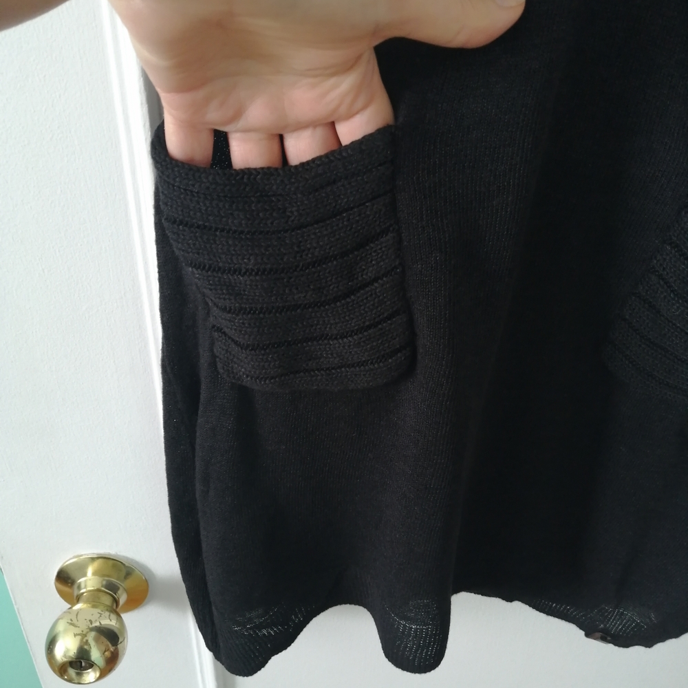 RUDSAK Elegant Black Sleeveless Midi Dress - Picture 3 of 9